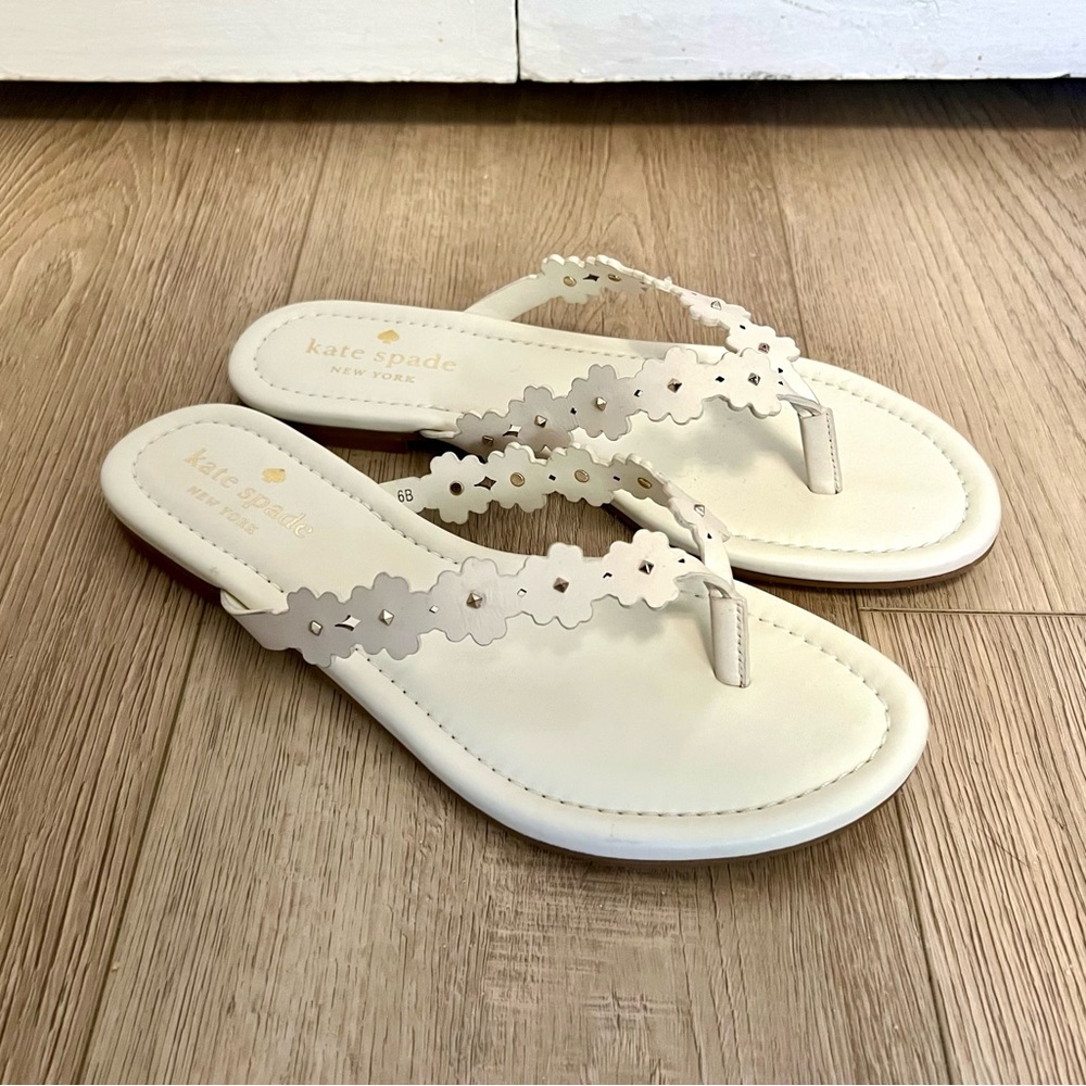 New Without Box Kate Spade Surprise Daisy Field Sandal, Size 6